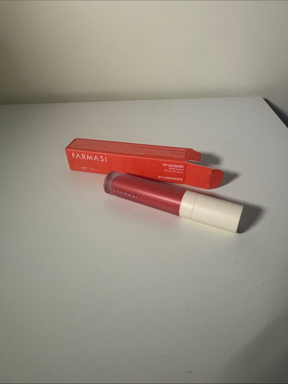 Farmasi Confidente Lip Lacquer - Bold Red Shade